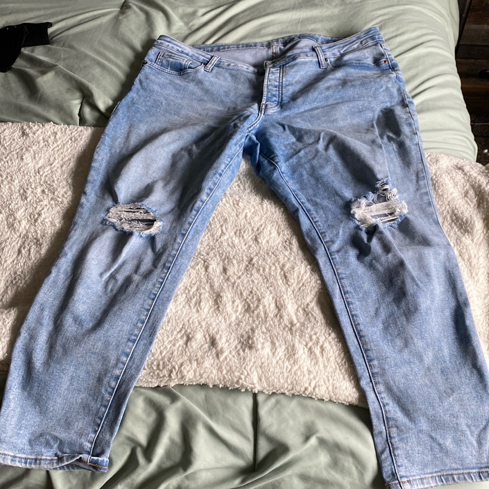 Old navy light washed distressed straight jeans